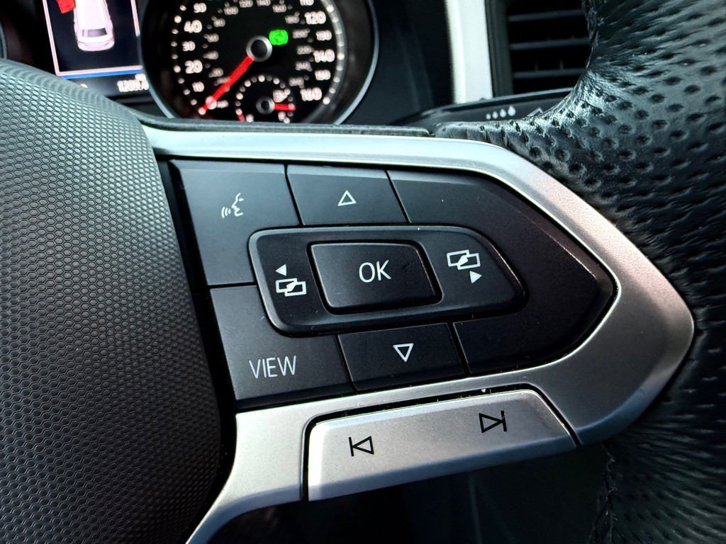 2021 Volkswagen Atlas Cross Sport Image 10