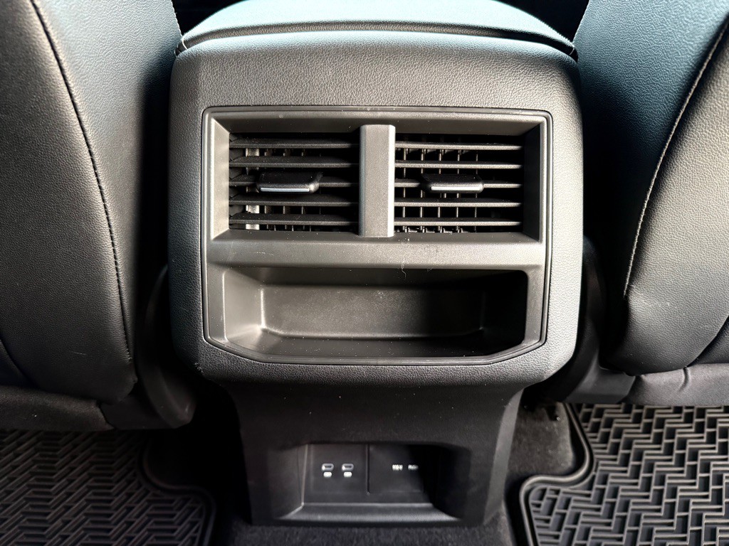 2021 Volkswagen Atlas Cross Sport Image 21