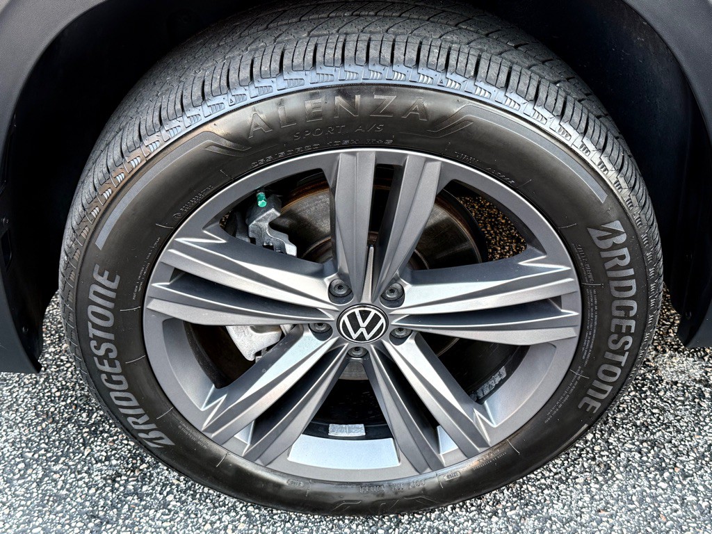 2021 Volkswagen Atlas Cross Sport Image 30