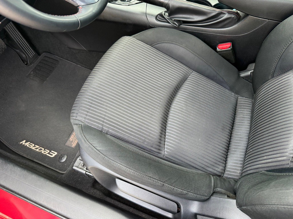 2015 Mazda Mazda3 Image 13