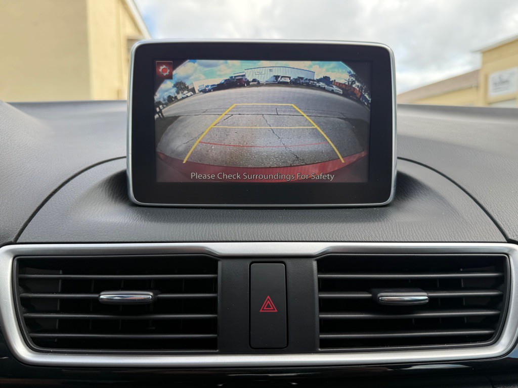 2015 Mazda Mazda3 Image 32