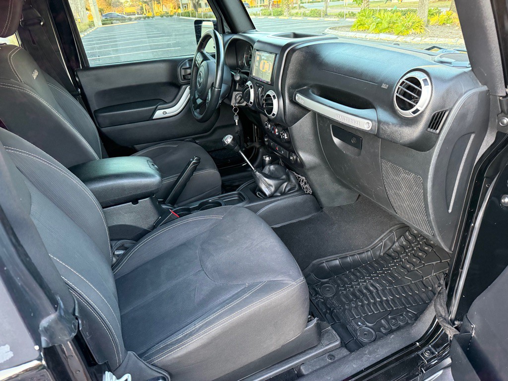 2016 Jeep Wrangler Image 20