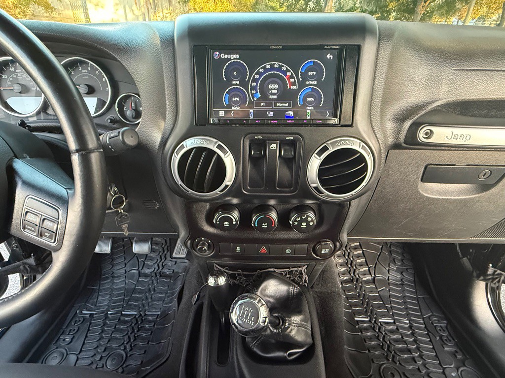 2016 Jeep Wrangler Image 27