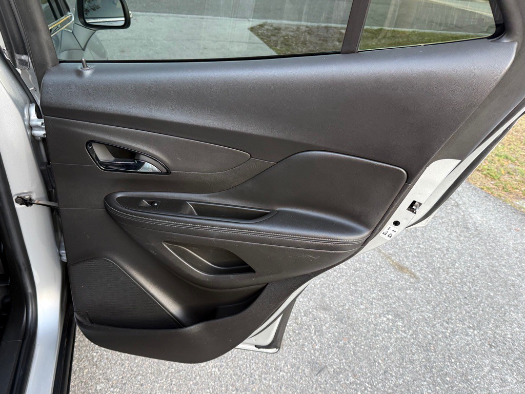 2017 Buick Enclave Image 19