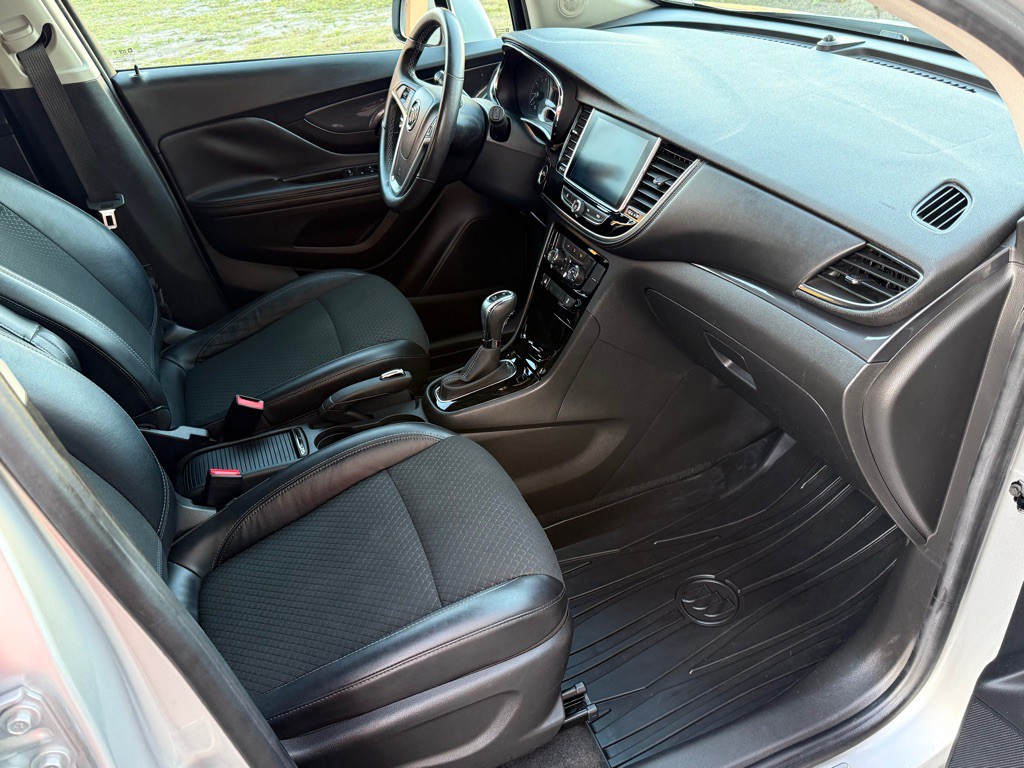 2017 Buick Enclave Image 24