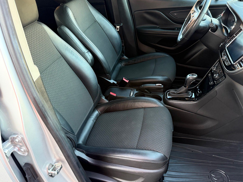 2017 Buick Enclave Image 25