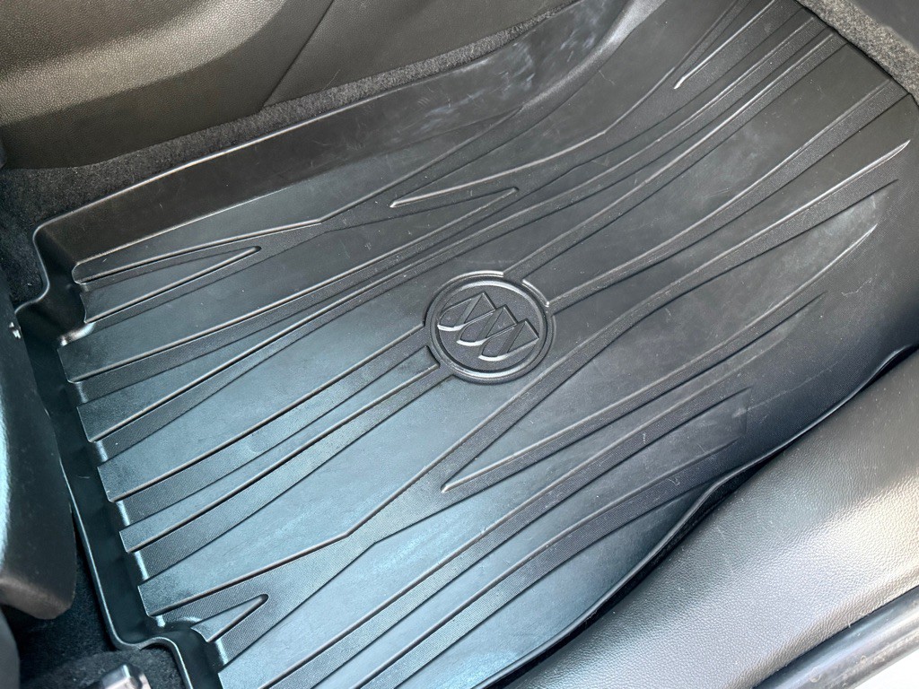 2017 Buick Enclave Image 26