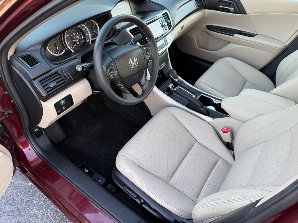 2014 Honda Accord Image 2