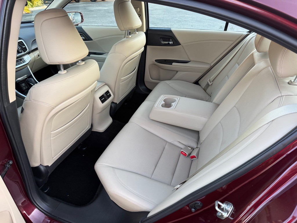 2014 Honda Accord Image 18