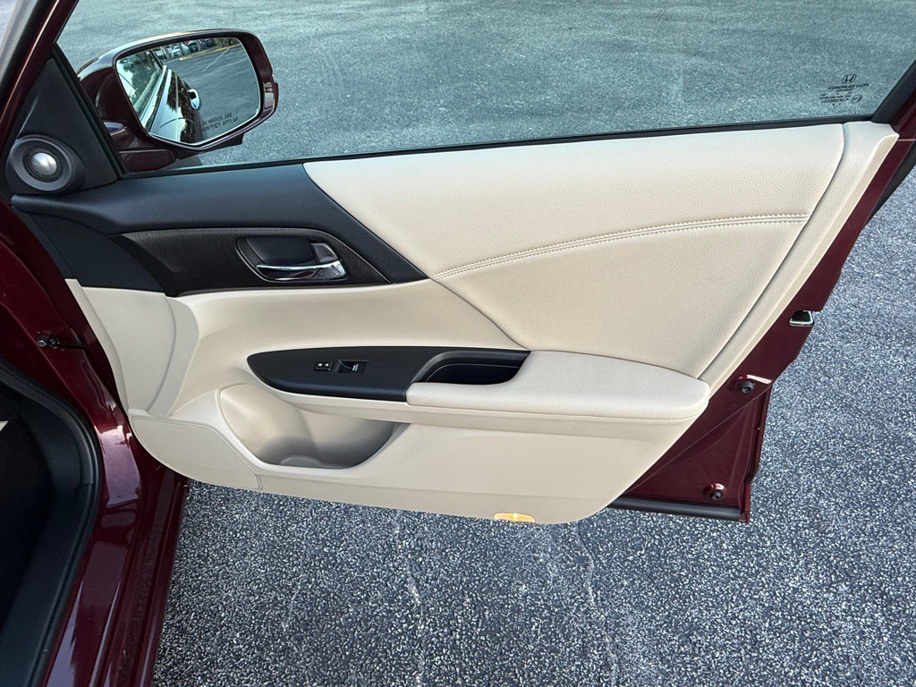 2014 Honda Accord Image 23