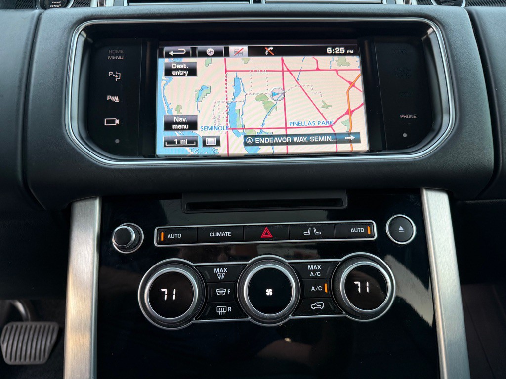 2014 Land Rover Range Rover Image 11