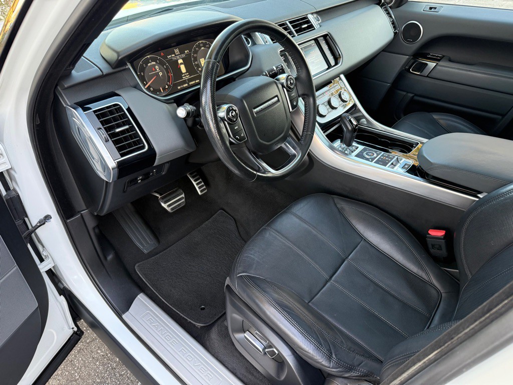 2015 Land Rover Range Rover Sport Image 2