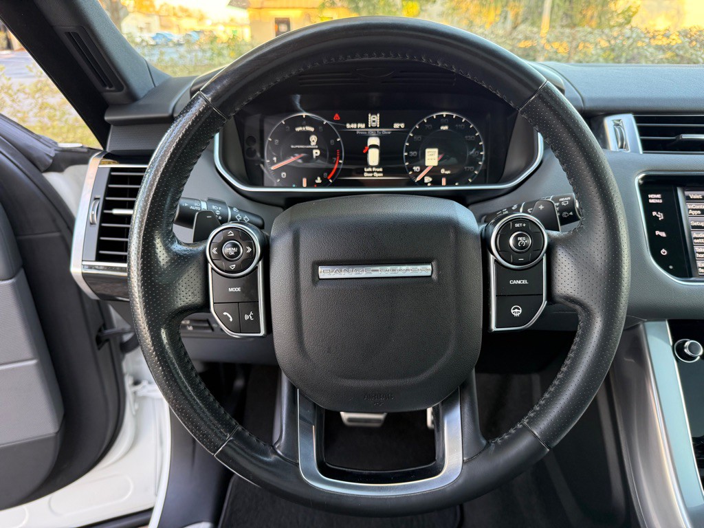 2015 Land Rover Range Rover Sport Image 9