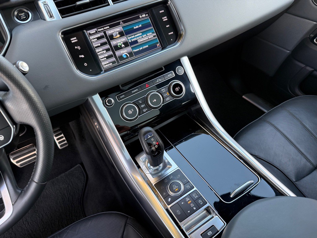 2015 Land Rover Range Rover Sport Image 12