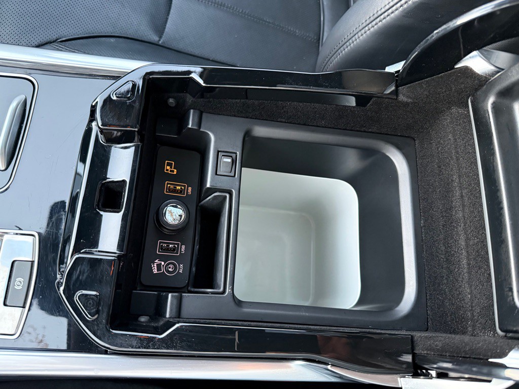 2015 Land Rover Range Rover Sport Image 13