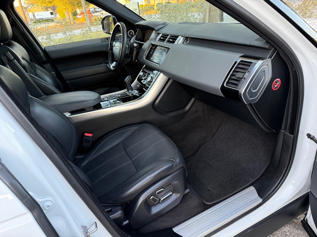 2015 Land Rover Range Rover Sport Image 23