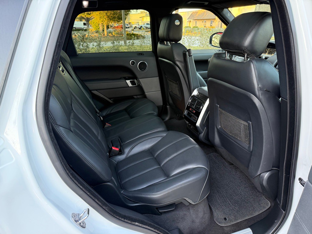 2015 Land Rover Range Rover Sport Image 26