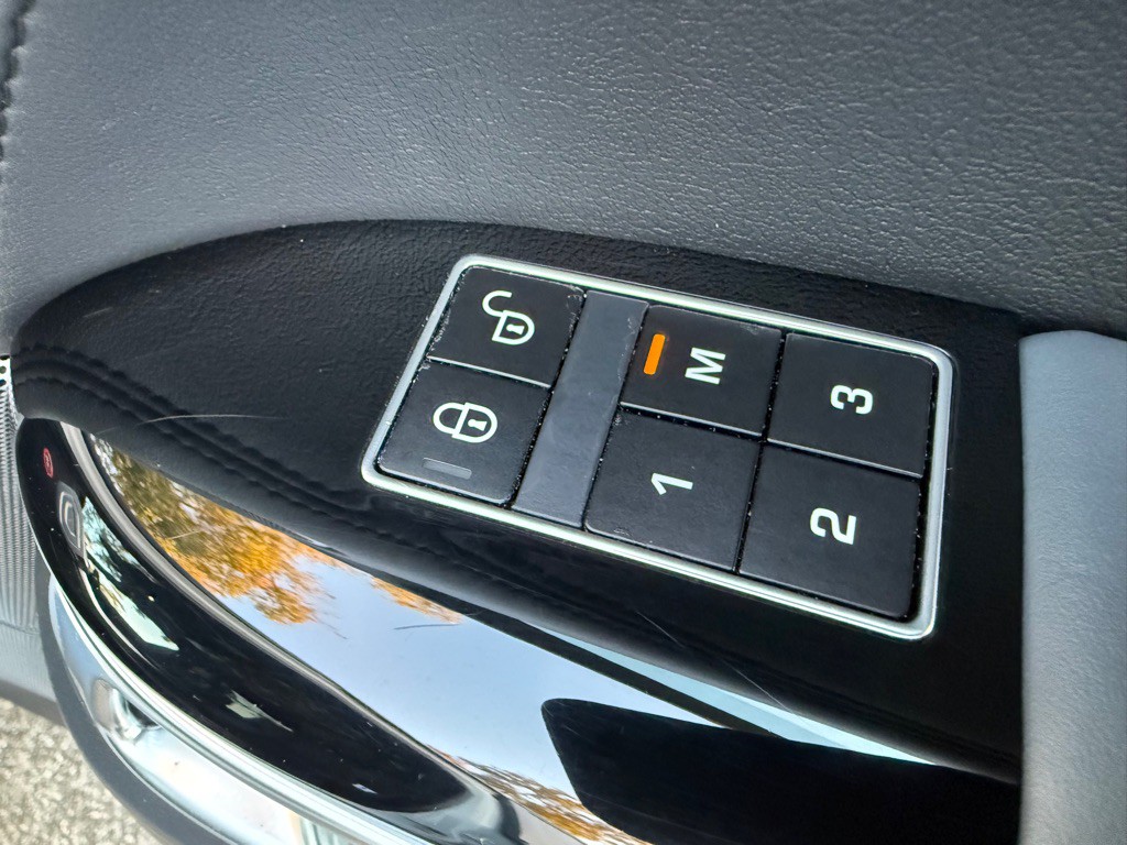 2015 Land Rover Range Rover Sport Image 36