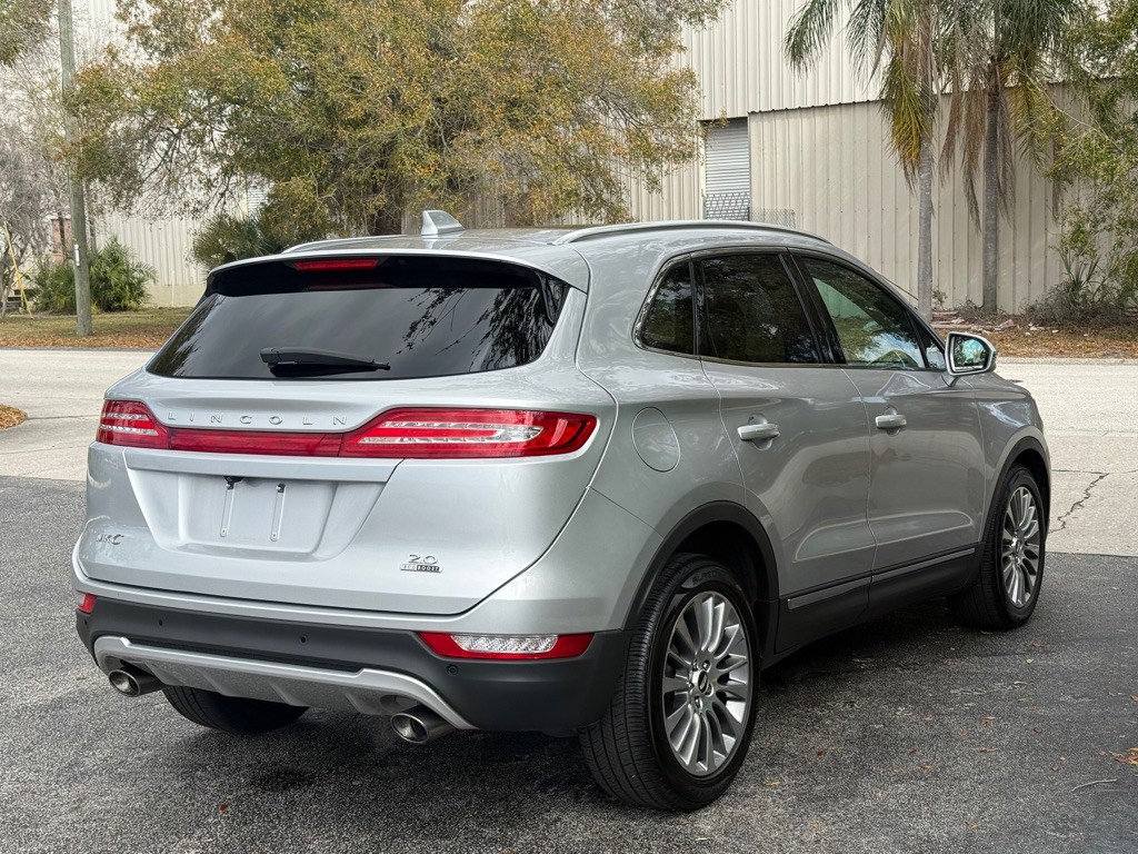 2016 Lincoln MKC Image 3