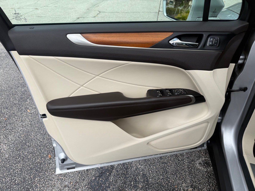 2016 Lincoln MKC Image 6