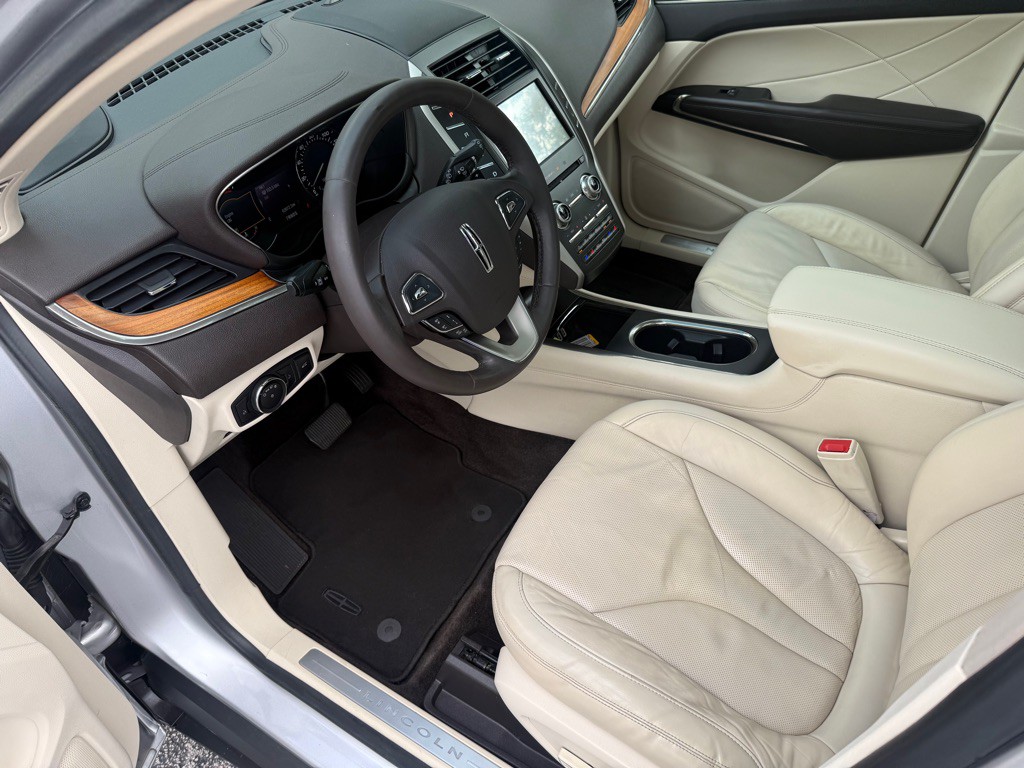 2016 Lincoln MKC Image 9