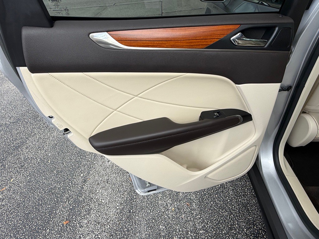 2016 Lincoln MKC Image 17