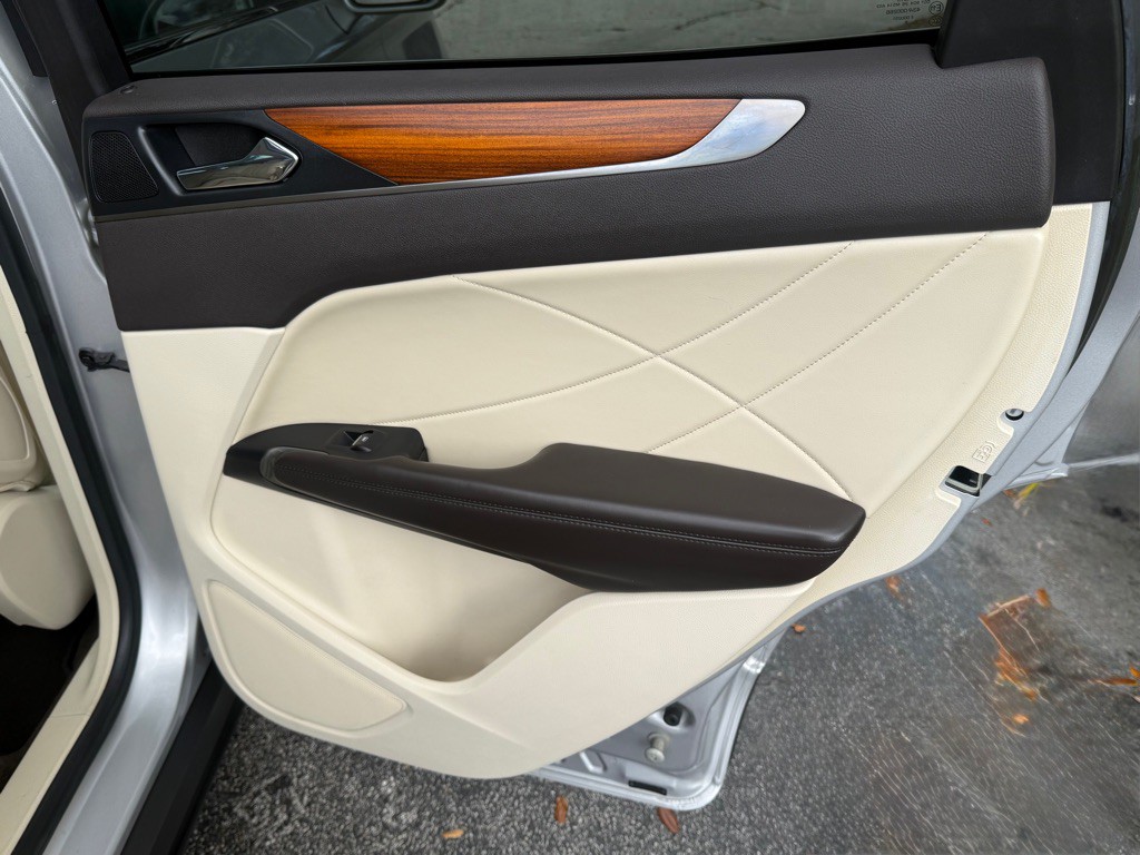 2016 Lincoln MKC Image 23