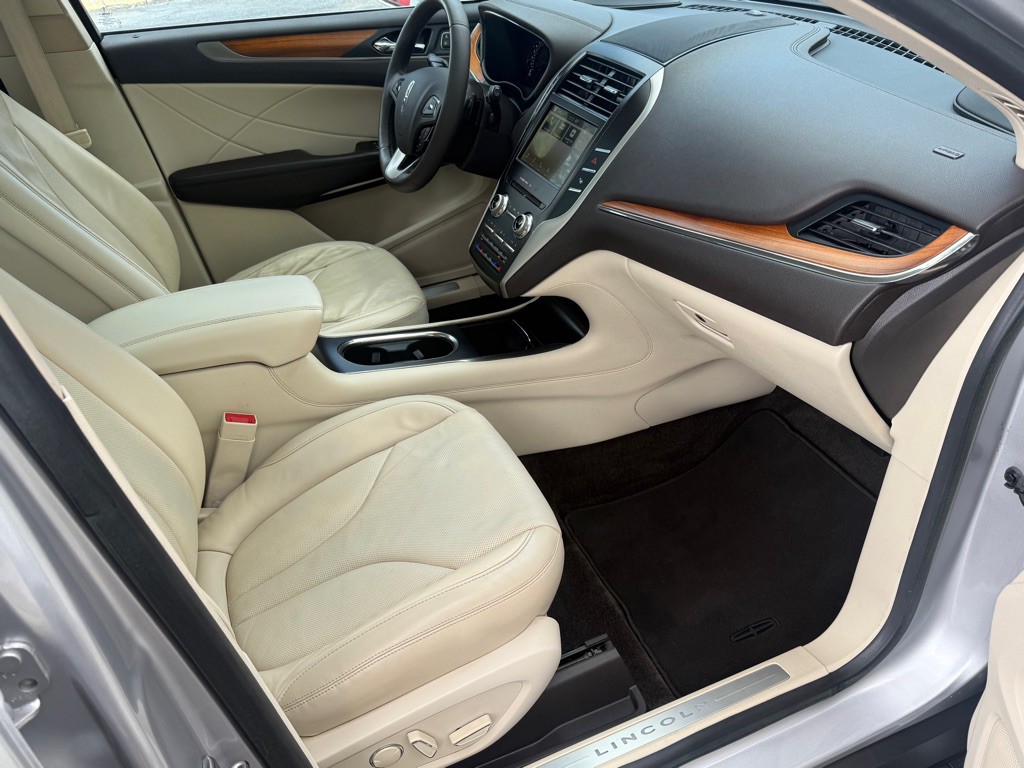 2016 Lincoln MKC Image 28