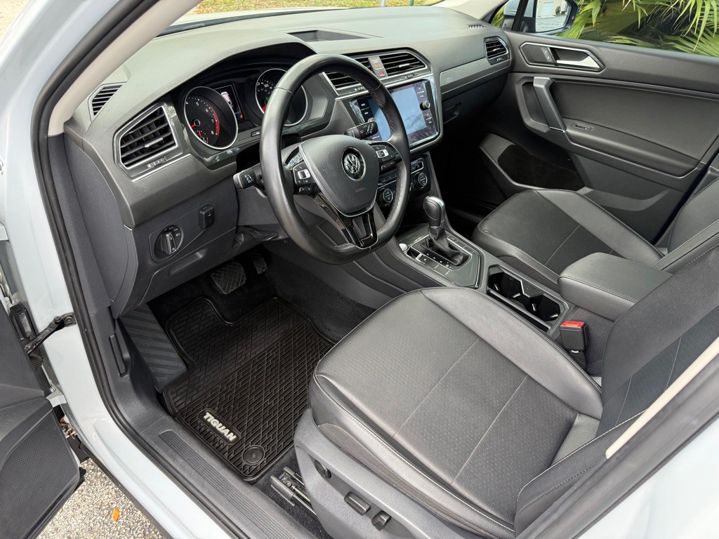 2018 Volkswagen Tiguan Image 2
