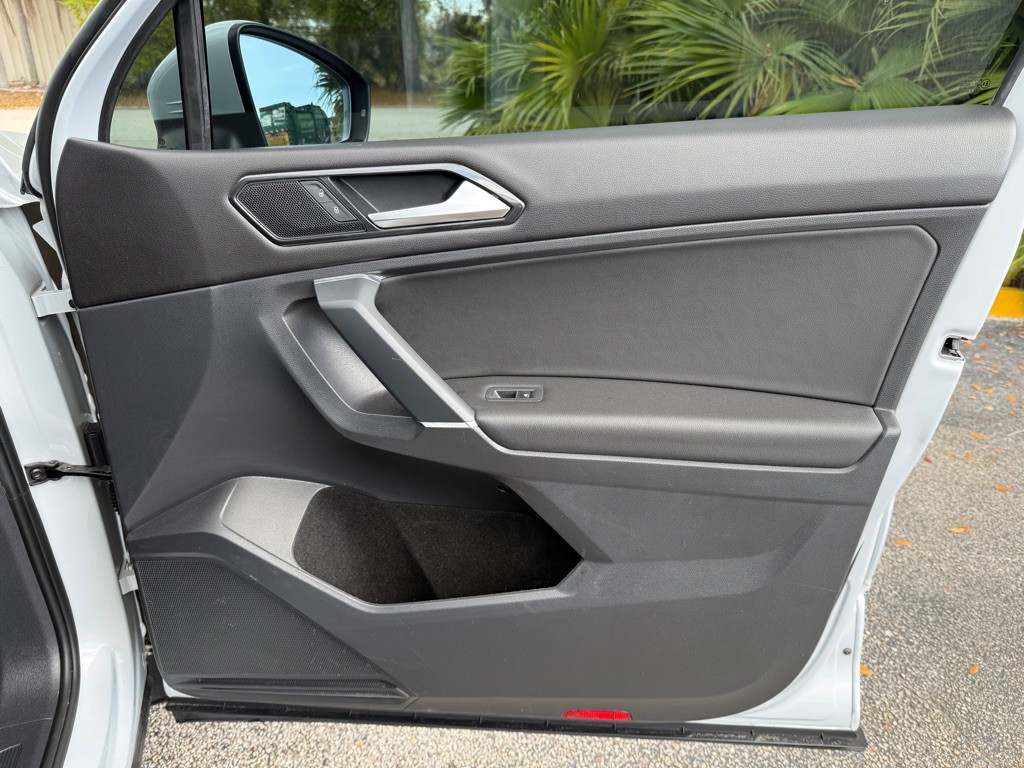 2018 Volkswagen Tiguan Image 18