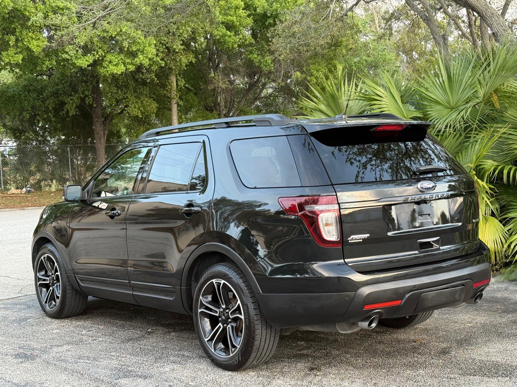 2015 Ford Explorer Image 12