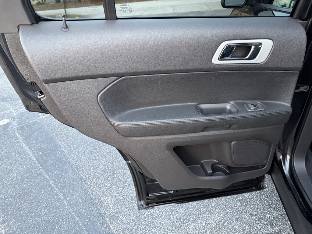 2015 Ford Explorer Image 13