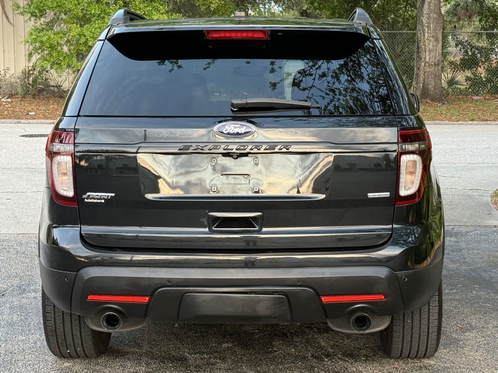 2015 Ford Explorer Image 16