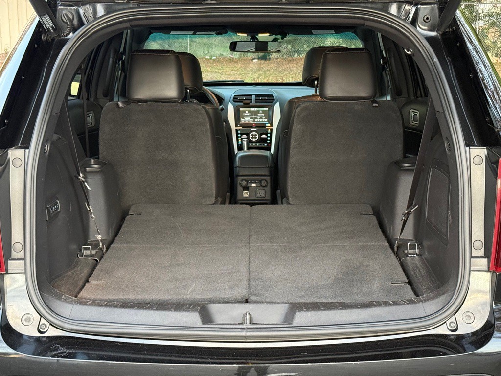 2015 Ford Explorer Image 17