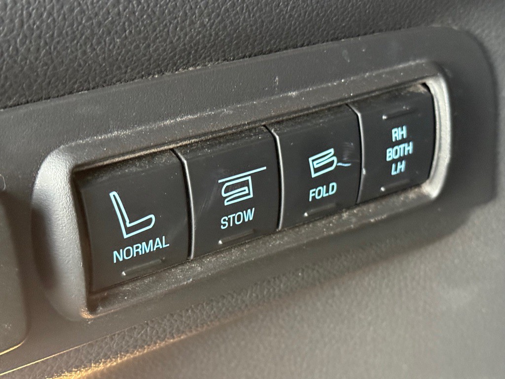 2015 Ford Explorer Image 18