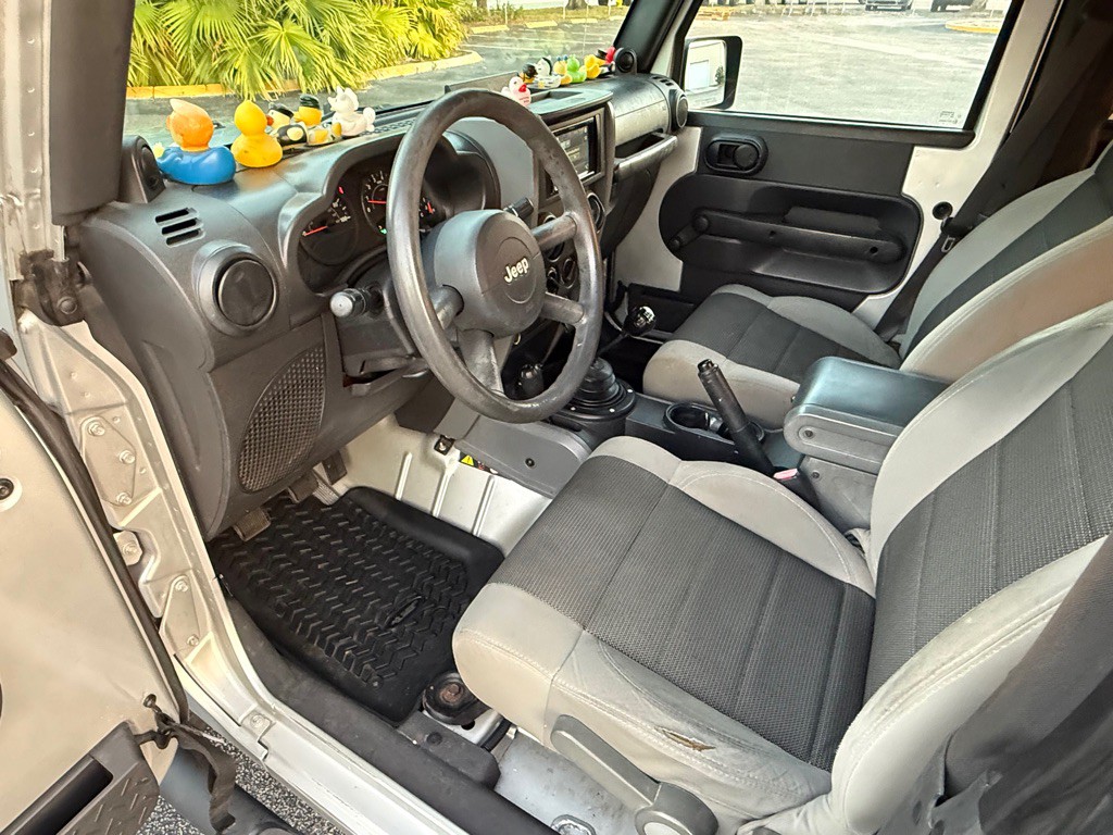 2007 Jeep Wrangler Image 2