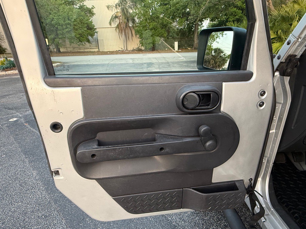 2007 Jeep Wrangler Image 5