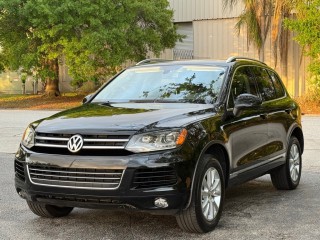 Image for 2014 Volkswagen Touareg V6 SPORT ID: 7335594
