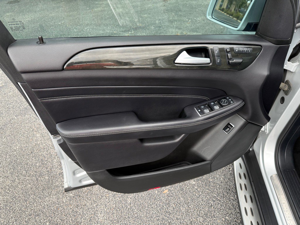 2015 Mercedes-Benz M-Class Image 5