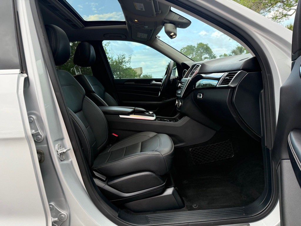 2015 Mercedes-Benz M-Class Image 20