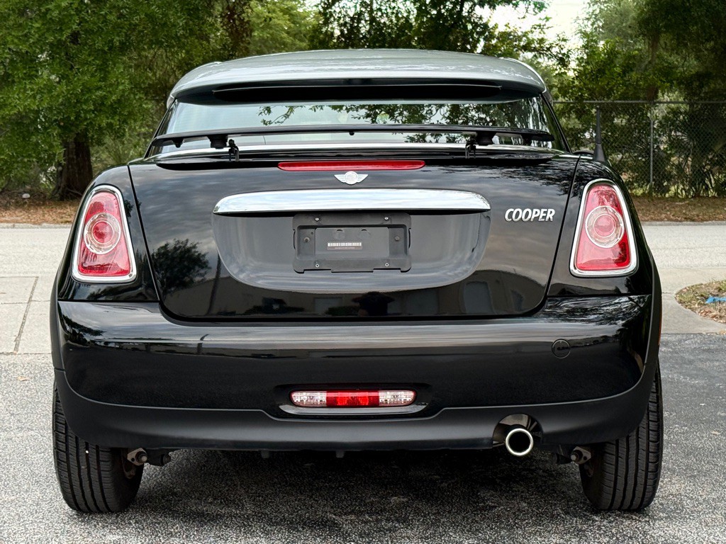 2014 MINI Cooper Image 13