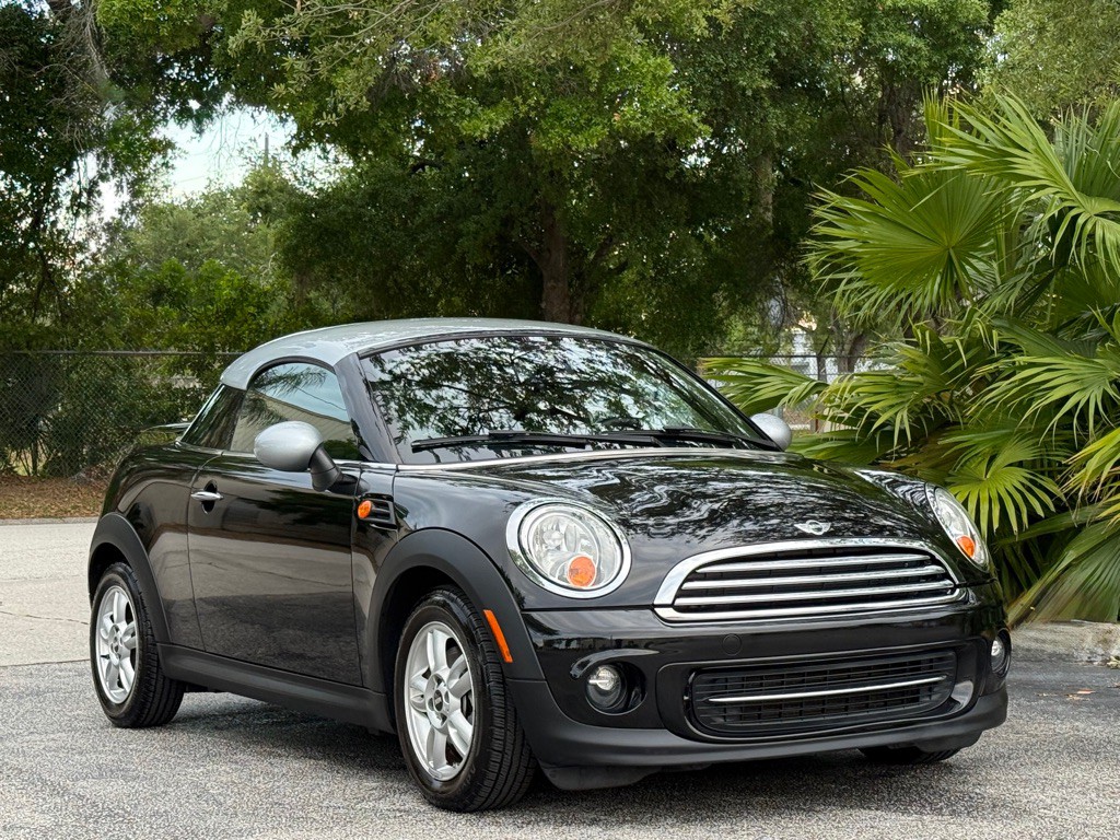 2014 MINI Cooper Image 24