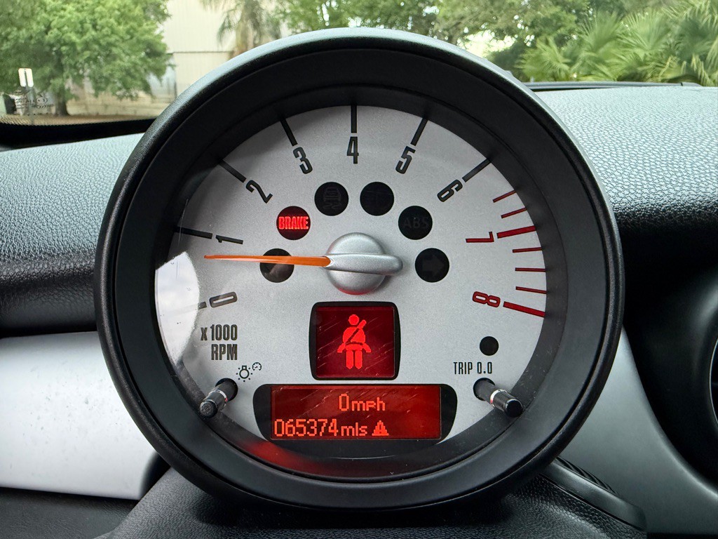 2014 MINI Cooper Image 27