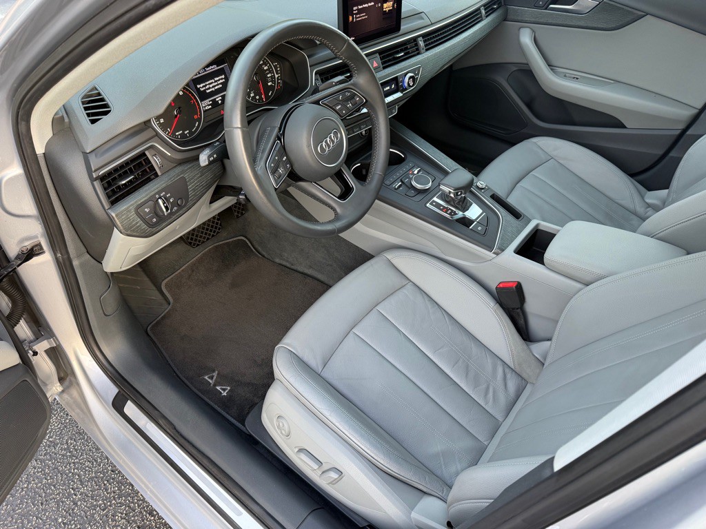 2017 Audi A4 Image 2