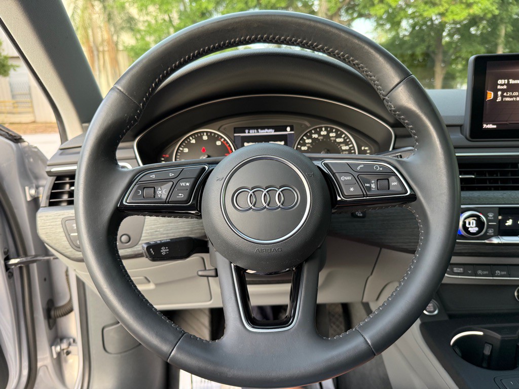 2017 Audi A4 Image 9
