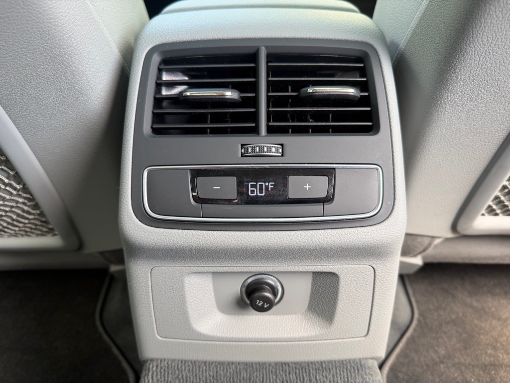 2017 Audi A4 Image 16