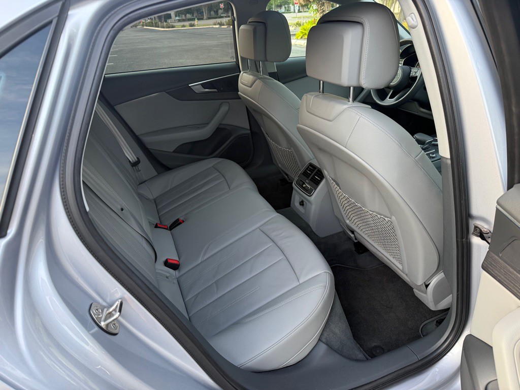 2017 Audi A4 Image 21