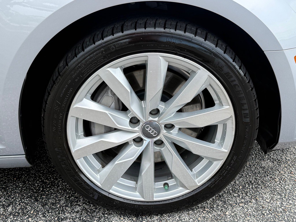 2017 Audi A4 Image 30