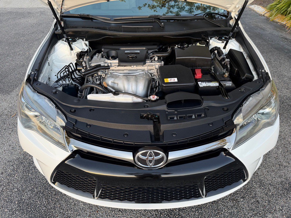 2017 Toyota Camry Image 27