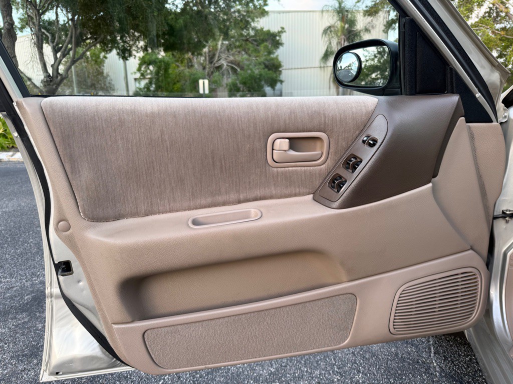 1995 Nissan Altima Image 6